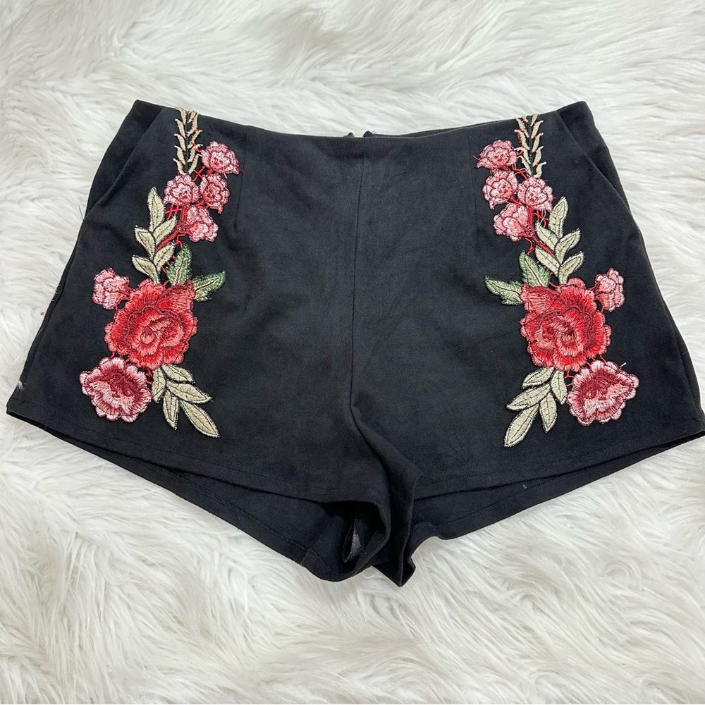 Women’s Embroidered shorts